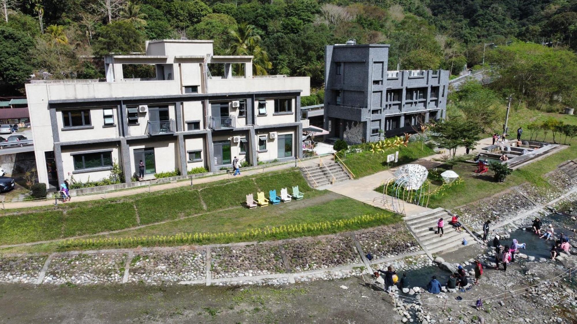 Appartement Antong Creekside Hot Spring à Yuli Extérieur photo